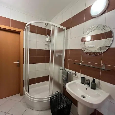 Horsky V Ad Horec A Parkovanie V Centre Apartament